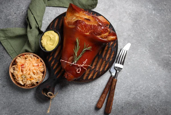 Baked Pork Knuckle Mustard Cabbage — Stock Photo, Image