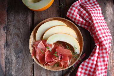 İtalyan aperatifi prosciutto ham antipasto