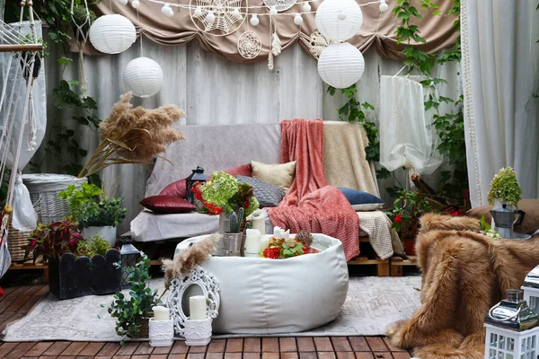 Gazebo Interieur Folk Stijl Met Kussens Koffie — Stockfoto