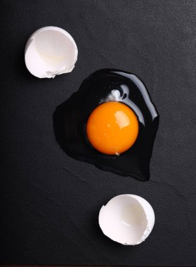 Paskalya için canlı yumurta