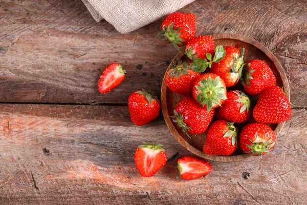 Ripe Organic Berry Strawberry Table — Stock Photo, Image
