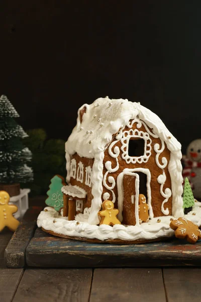 Weihnachten Lebkuchenhaus Für Leckereien Und Dekoration — Stockfoto