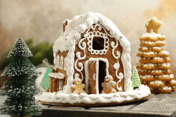 Weihnachten Lebkuchenhaus Für Leckereien Und Dekoration — Stockfoto