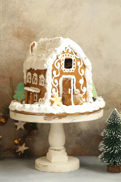 Weihnachten Lebkuchenhaus Für Leckereien Und Dekoration — Stockfoto