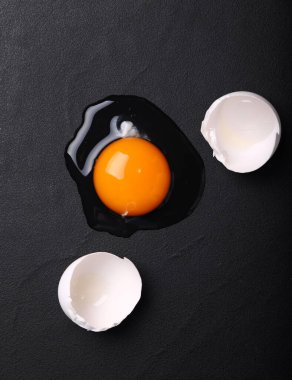 Paskalya için canlı yumurta