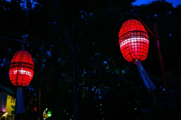 Luzes Coloridas Decorativas Penduradas Para Festa Casamento — Fotografia de Stock