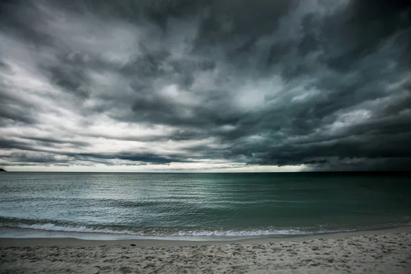 Καταιγίδες Βροχής Συμβαίνουν Στη Θάλασσα Koh Samui Ταϊλάνδη — Φωτογραφία Αρχείου