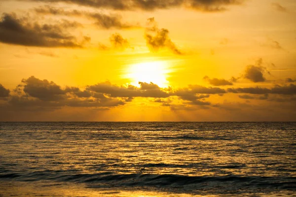 Céu Pôr Sol Dramático Com Nuvens Sobre Oceano Tailândia — Fotografia de Stock