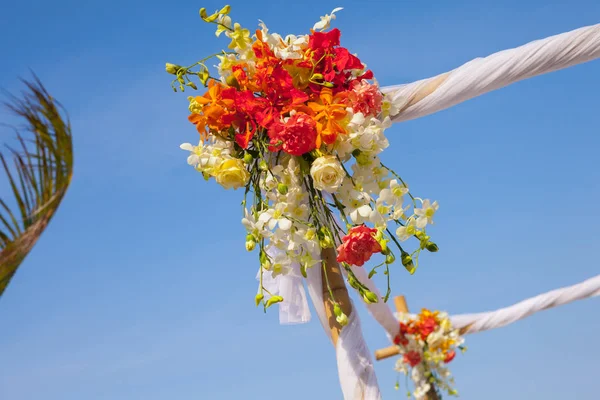 ビーチ結婚式のセットアップ — ストック写真