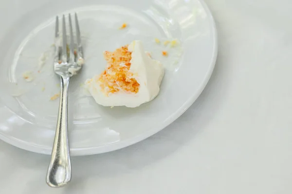 Uma parte de um bolo de casamento — Fotografia de Stock