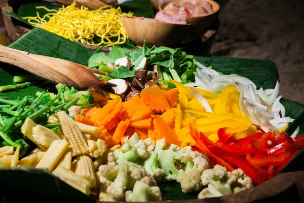 La nourriture a été préparée pour le dîner de mariage . — Photo