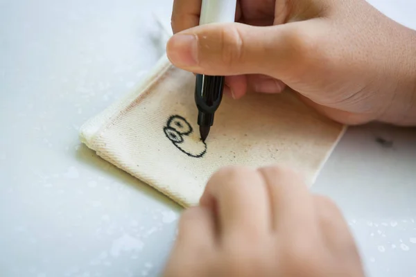 Dibujo con plumas de colores . — Foto de Stock