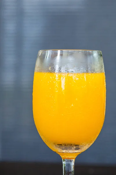 Vaso de zumo de naranja —  Fotos de Stock