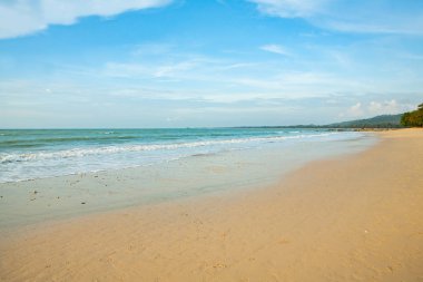 Güzel tropikal plaj ve deniz .