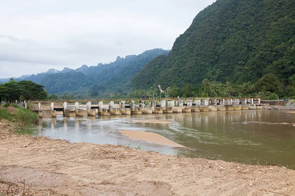 Porta Elevação Água Pequena Barragem Barragem Irrigação — Fotografia de Stock