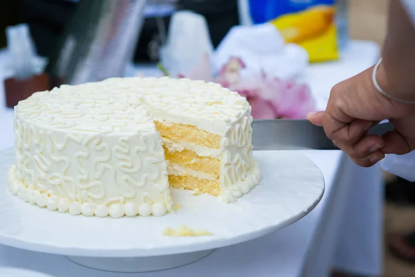 Wedding Cake Cut Pieces — Stock Photo, Image