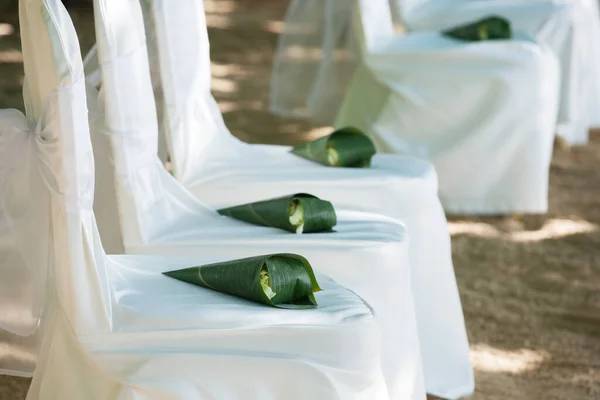 Arranjo Floral Uma Cerimônia Casamento Configuração Cadeira — Fotografia de Stock