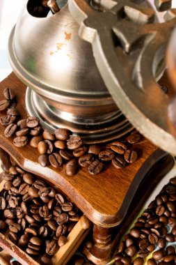 Vintage el ile kahve değirmeni