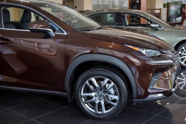 Rusya, Ijevsk-21 Temmuz 2019: Lexus showroom yeni modern araba NX 200awd. Ünlü dünya markası.