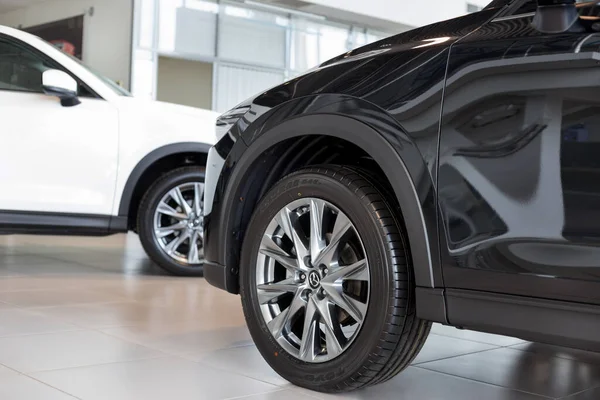 Oroszország Izhevsk Augusztus 2020 Mazda Showroom Modern Autók Kereskedő Bemutatótermében — Stock Fotó