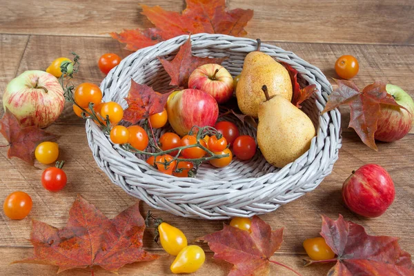 Bodegón Otoño Con Varios Dones Naturaleza Después Cosecha Caída Hojas —  Fotos de Stock