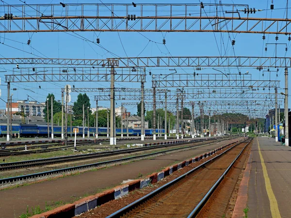 Khmelnytskyi tren istasyonunun altyapısı, Ukrayna — Stok fotoğraf