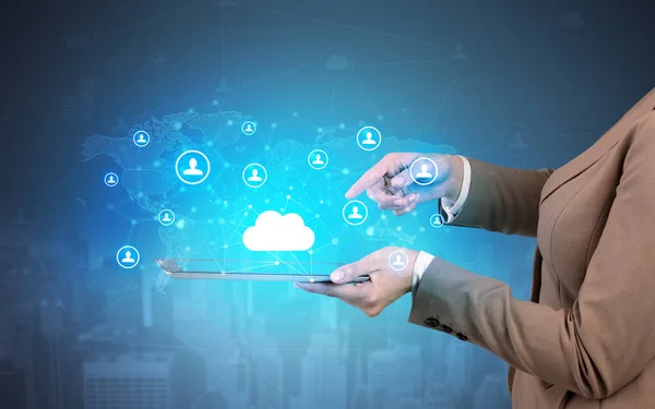 Cloud- und Konnektivitätskonzept auf dem Tablet — Stockfoto
