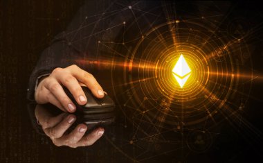 Cryptocurrency kavramı ile fare kullanarak ele