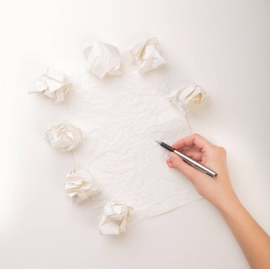 El buruşuk kağıt yazma