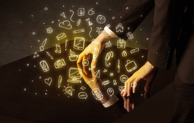 Etkileşimli tablo dokunmadan eller