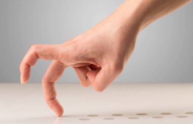 Parmak c yürüyüş