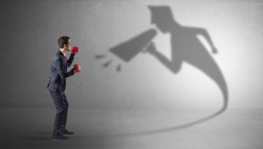 İşadamı otoriter gölgesini ile mücadele