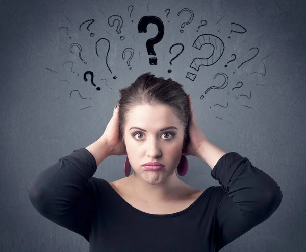 komik yüz ifadesi ile kız