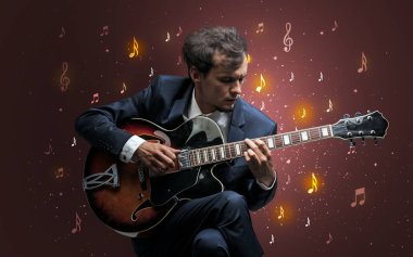 Klasik müzisyen ile düşen notlar