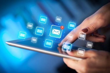 Mail ile tablet dokunmadan parmak