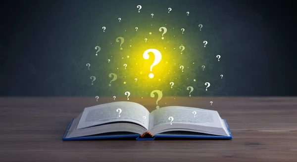 Punti interrogativi sul libro — Foto Stock