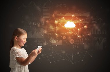 Kız holding tablet bulut teknoloji kavramı ile