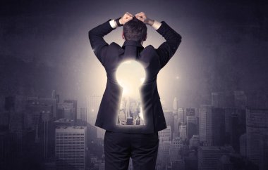 Keyhole sırt ile ayakta işadamı