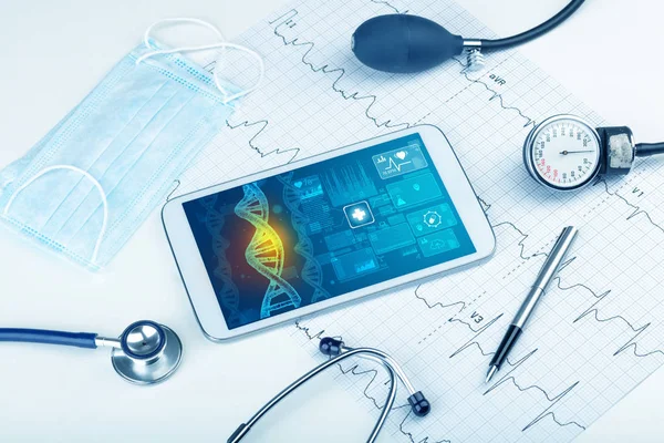 Concepto biotecnológico con dispositivos de tecnología médica —  Fotos de Stock