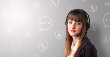 Kadın telemarketer kavramı