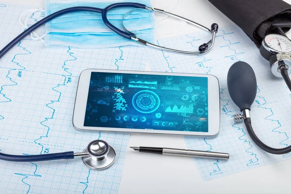 Moderno sistema de tecnologia médica e dispositivos — Fotografia de Stock