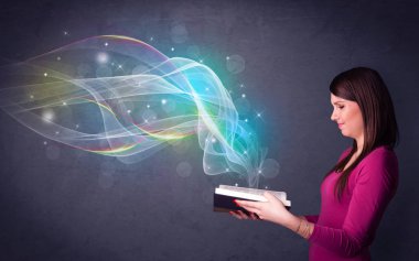 Genç Bayan dalgalar ile kitap