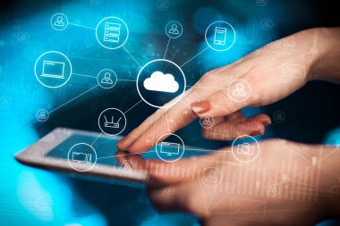 Tablet grafikler ve grafikleri ve raporları kavramı çalışan el