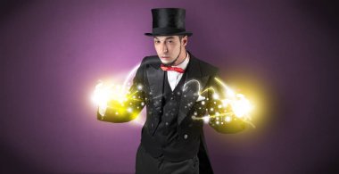 Onun gücü elinde tutan sihirbaz