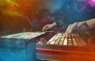 El ile partinin kulüp renkler dj Kumanda cihazı müzik karıştırma