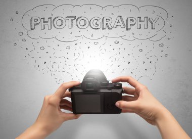 El fotoğraf mesaj bulut kavramı ile çekim