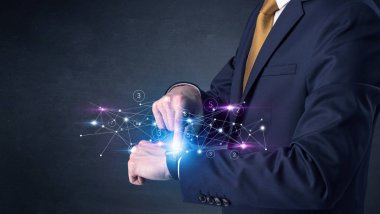 Smartwatch ağ kavramı ile.