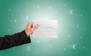 Zarf simgeleri tutan el