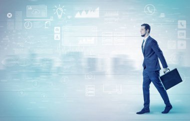 İşadamı ile veritabanı kavramı yürüyüş