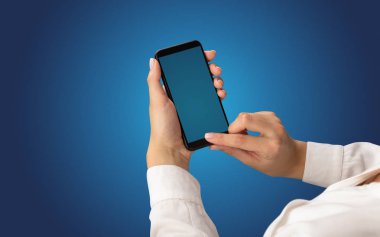 Mockup smartphone kullanarak el için